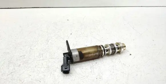 BMW 3 E90 E91 Camshaft vanos timing valve 7584115