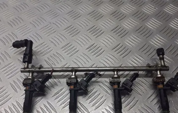 Opel Zafira B Fuel main line pipe