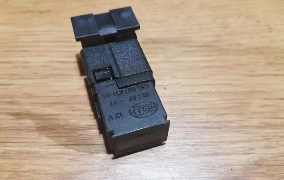 Nissan Primera Other relay 4rd00781404