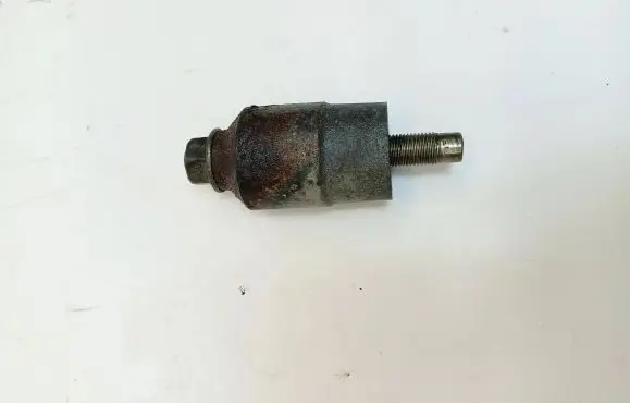 Honda CR-V Engine mounting bracket