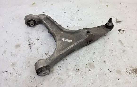 Maserati Ghibli Front lower control arm/wishbone 06700071800