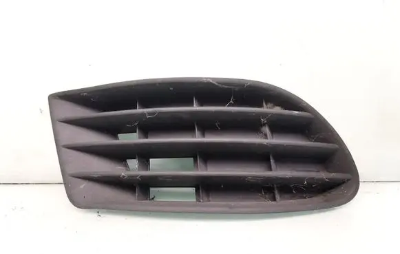 Volkswagen Golf V Front bumper lower grill 5M0853665