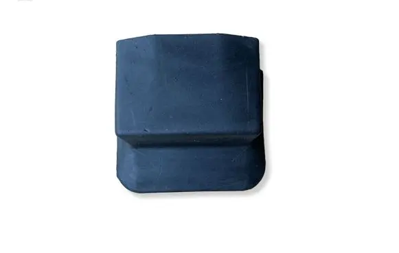Audi Q7 4L Rear seat rail trim cover 4L0881480