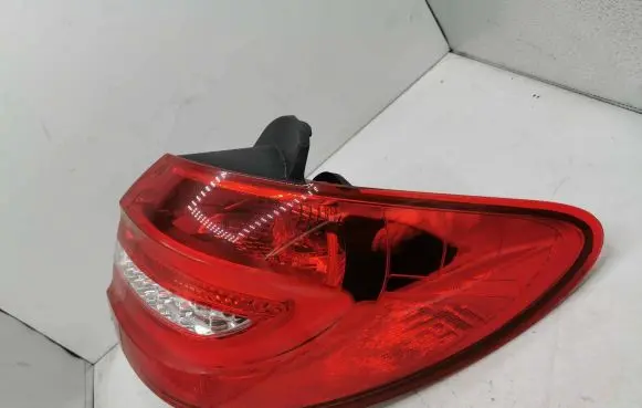 Mercedes-Benz B W246 W242 Rear/tail lights A2468200664 607502 4018511