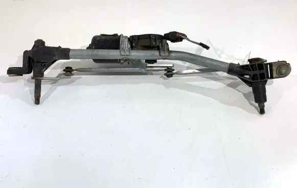 Renault Megane III Front wiper linkage and motor W000007226
