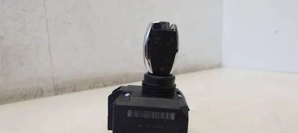 Mercedes-Benz C W204 Ignition lock A2075450108 2075450108