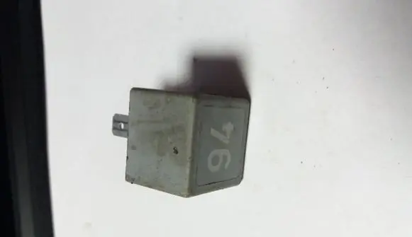 Volkswagen PASSAT B5 Other relay 191906383B