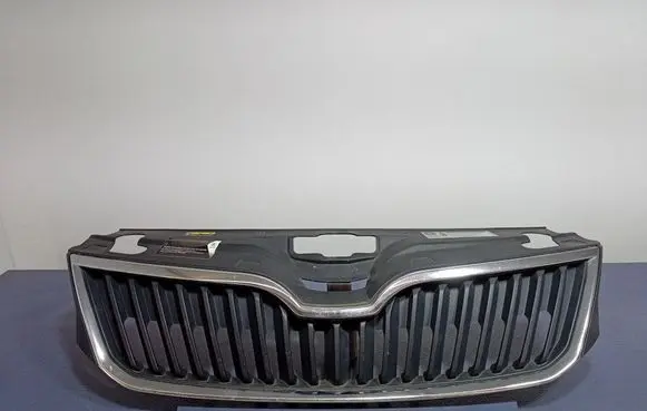 Skoda Rapid (NH) Front grill 5JA853668