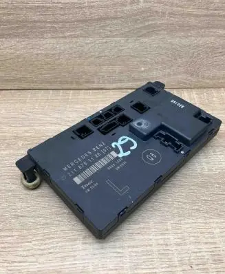 Mercedes-Benz E W211 Door control unit/module 2118701126