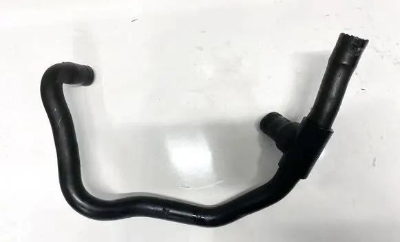 Engine coolant pipe/hose