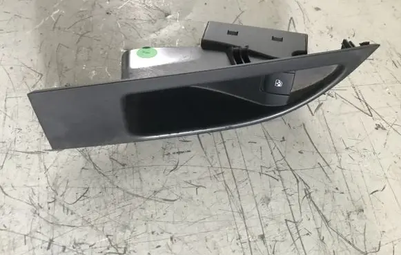 Opel Insignia A Electric window control switch 13301888 13258639