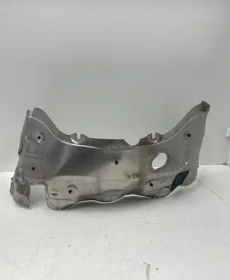 Mercedes-Benz C AMG W204 Battery tray heat shield A0009981903
