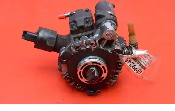Volvo V50 Fuel injection high pressure pump 9658193780