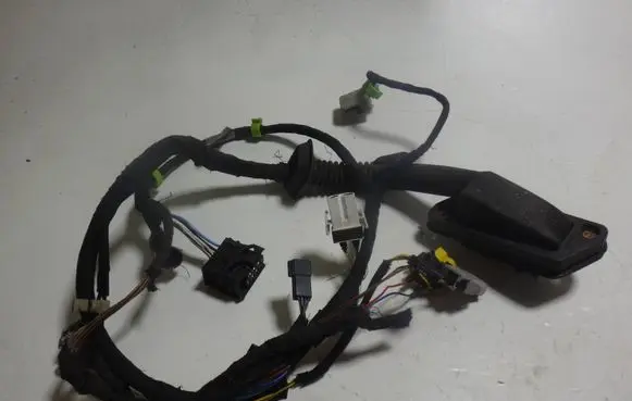 BMW 5 E34 Front door wiring loom/harness boot