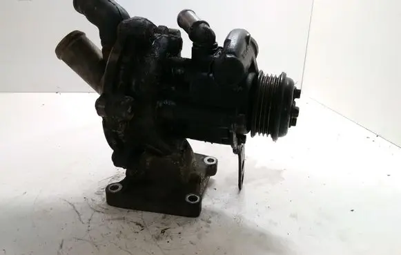 Ford Mondeo Mk III Power steering pump XS7Q8A578AE
