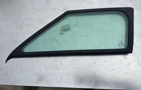 Mercedes-Benz Sprinter W907 W910 Front door vent window glass four-door A9106710300 E000233 DOT618M391AS2