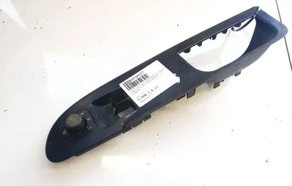 Volkswagen PASSAT B6 Wing mirror switch 1l0959565h