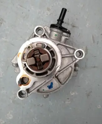 Opel Crossland X Vacuum pump 9812133880