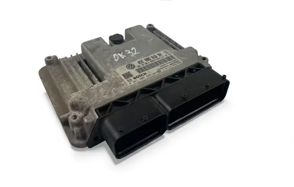 Volkswagen Golf VI Engine control unit/module ECU 03C906016BM 0261S06488