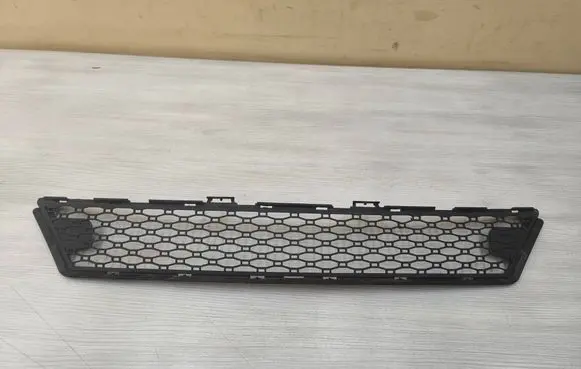 Volvo XC70 Front bumper lower grill 30678691 30744523