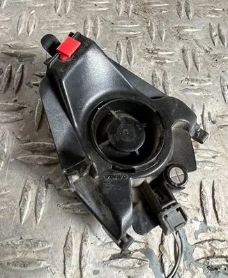 Volvo XC70 Front door speaker 8633993