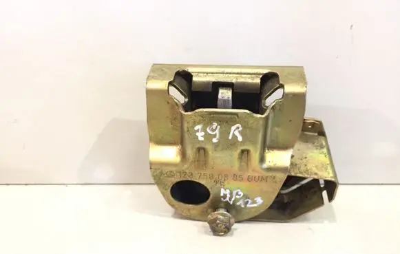 Mercedes-Benz E W123 Tailgate lock latch 1237500885