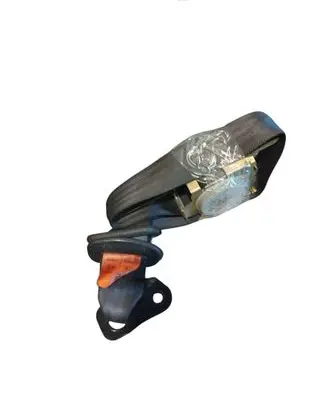 Subaru Impreza I Front seatbelt 0426036