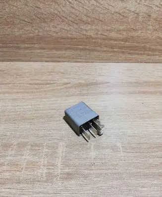 Opel Meriva A Other relay 13100504