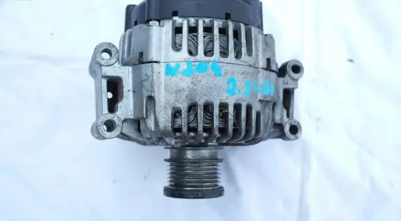 Mercedes-Benz C W205 Generator/alternator A0141541102 2605299A 109027713