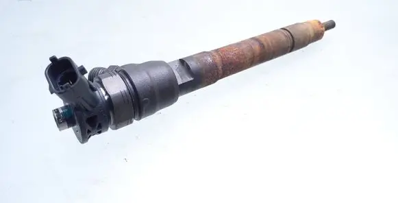 Fuel injector