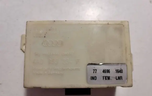 Audi A4 S4 B5 8D Immobilizer control unit/module 4A0953234F 7746961640
