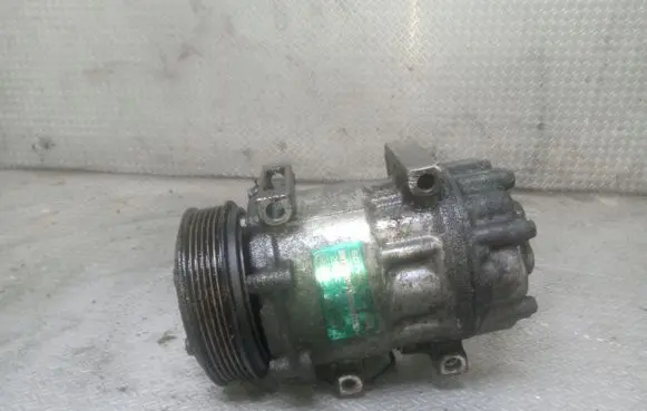 Volvo V50 Air conditioning (A/C) compressor (pump) 3M5H190629HC