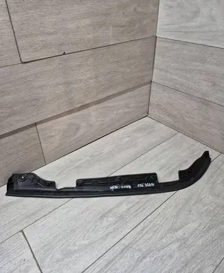 Mini Cooper Countryman F60 Front door rubber seal 7390090