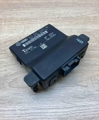 Audi A3 S3 8P Gateway control module 1K0907530D 1K0907951