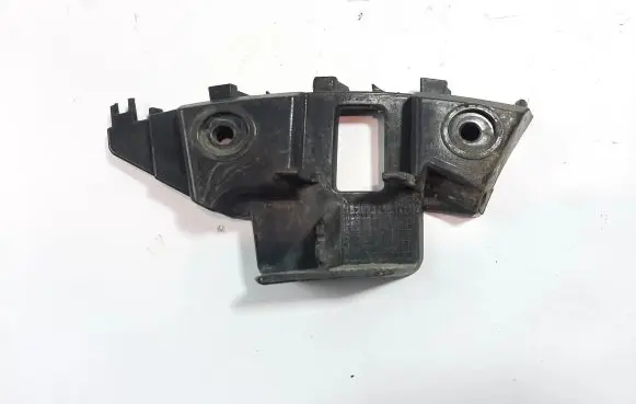 Volkswagen Jetta VI Front bumper mounting bracket 5C6807184