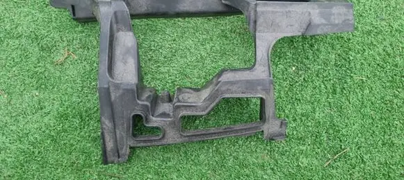 Volkswagen Golf VI Front bumper mounting bracket 5K0807724B 301380