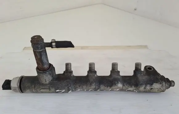 Opel Zafira B Fuel main line pipe
