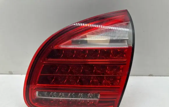 Porsche Cayenne (92A) Tailgate rear/tail lights 7P5945094K