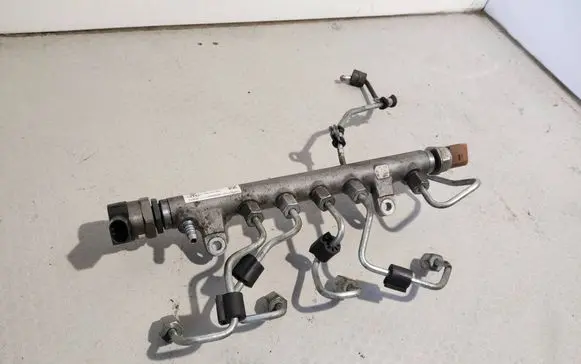Volkswagen Tiguan Fuel main line pipe 03L130089 057130764H