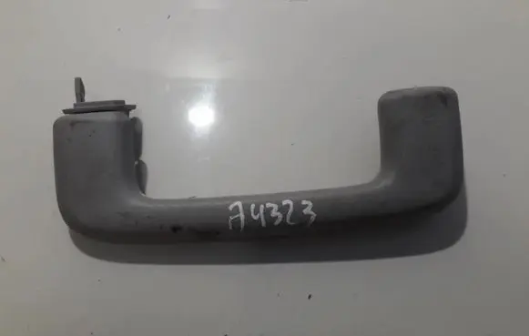 Mitsubishi Grandis Front interior roof grab handle
