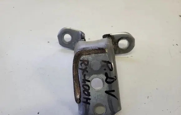 Lexus RX 330 - 350 - 400H Front door upper hinge