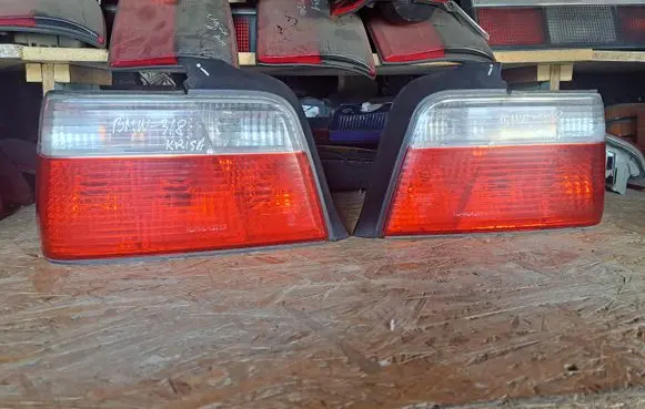 BMW 3 E36 Rear/tail lights set 084441912L 084441912LB 084441912R