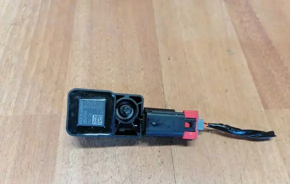 Opel Insignia B Airbag deployment crash/impact sensor 13509730 YR00213780 38529300