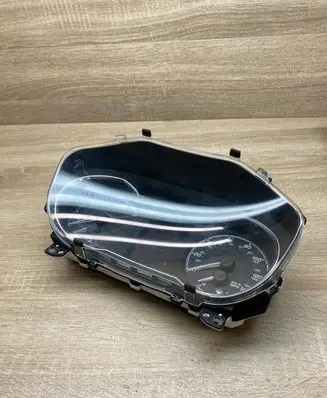 Toyota Yaris Speedometer (instrument cluster) 838000UM90 MB1574100060