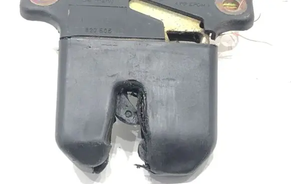 Audi A6 S6 C5 4B Tailgate exterior lock 4B5827505B