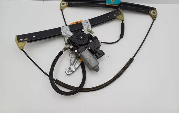 Audi A3 S3 8L Front door window regulator with motor 8L3837397A