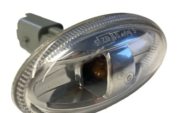 Citroen C3 Front fender indicator light 817300H010