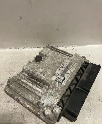 Skoda Octavia Mk2 (1Z) Engine control unit/module 03G906021LB 1039S17180 0281013238