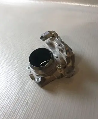 Peugeot Traveller Throttle valve 9806625280