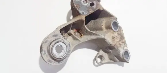 Audi A4 S4 B5 8D Engine mounting bracket 8d0199352h